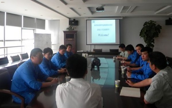 利华益欧博abg技术骨干来公司交流学习